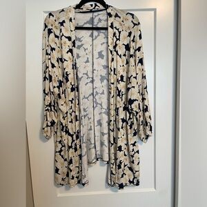 Floral printed cardigan with cinched sleeves